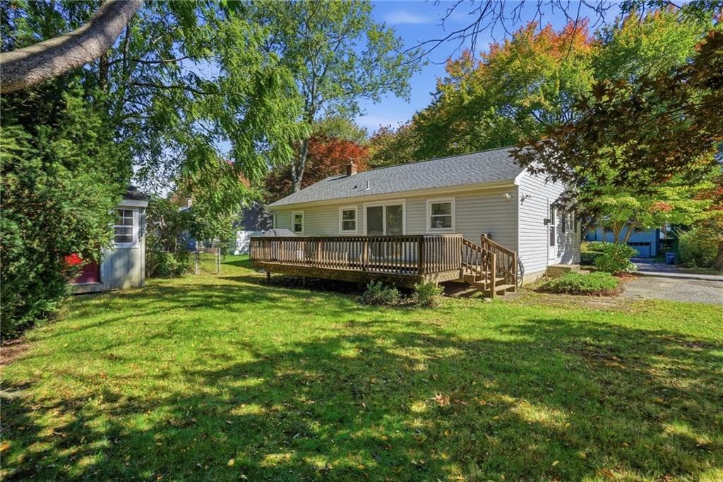 Single Family Residence at 73 Pequot Trail, East Greenwich, photo 33 of 35