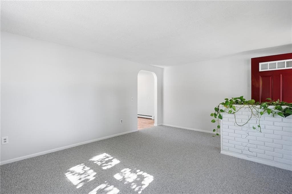 Single Family Residence at 73 Pequot Trail, East Greenwich, photo 8 of 35
