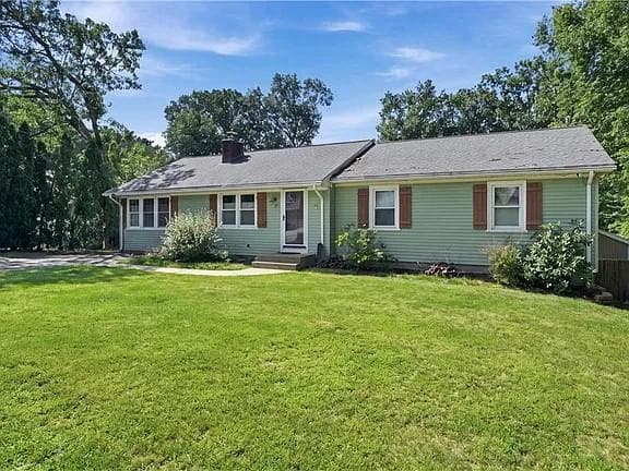 Single Family Residence at 7 Byrd Avenue, Johnston, photo 19 of 20