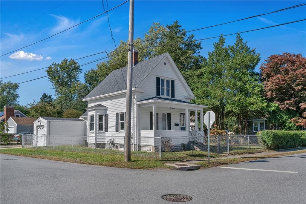 Single Family Residence at 30 Read Street, East Providence, photo 3 of 36