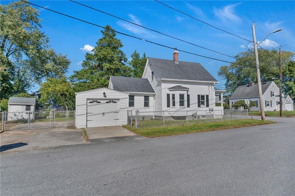 Single Family Residence at 30 Read Street, East Providence, photo 4 of 36