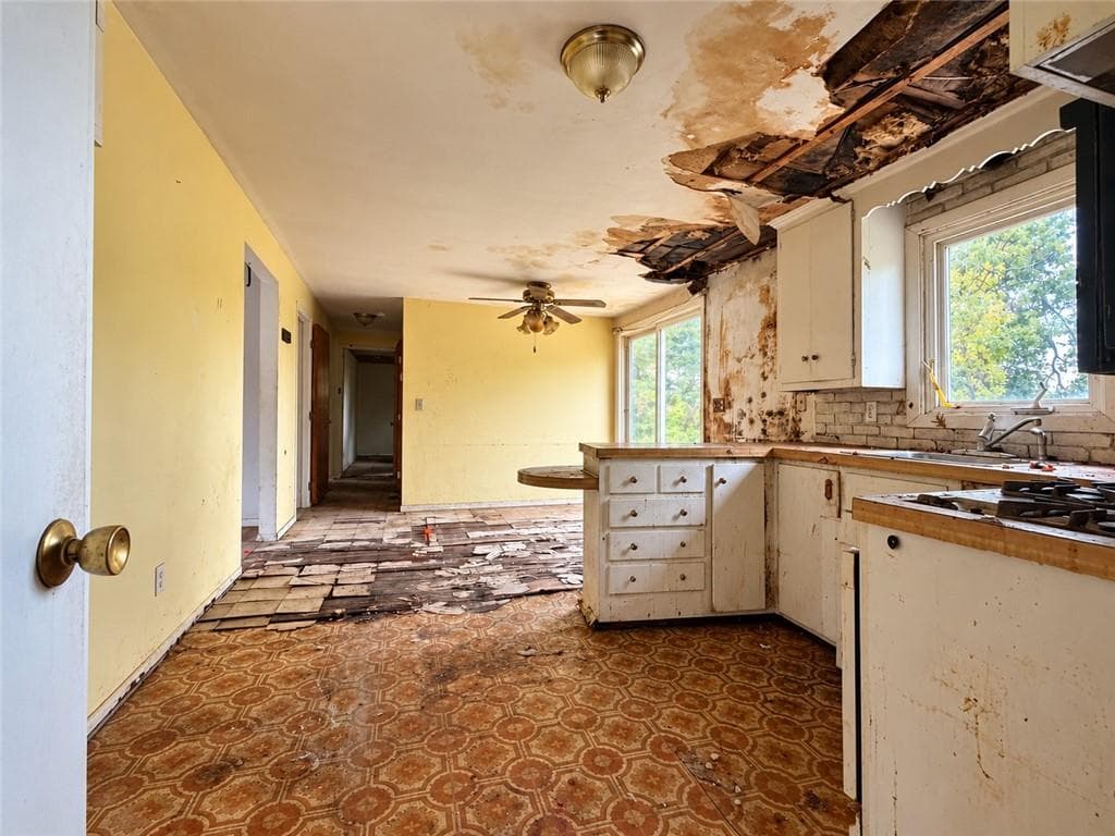 Single Family Residence at 89 Cushing Road, Warwick, photo 11 of 16