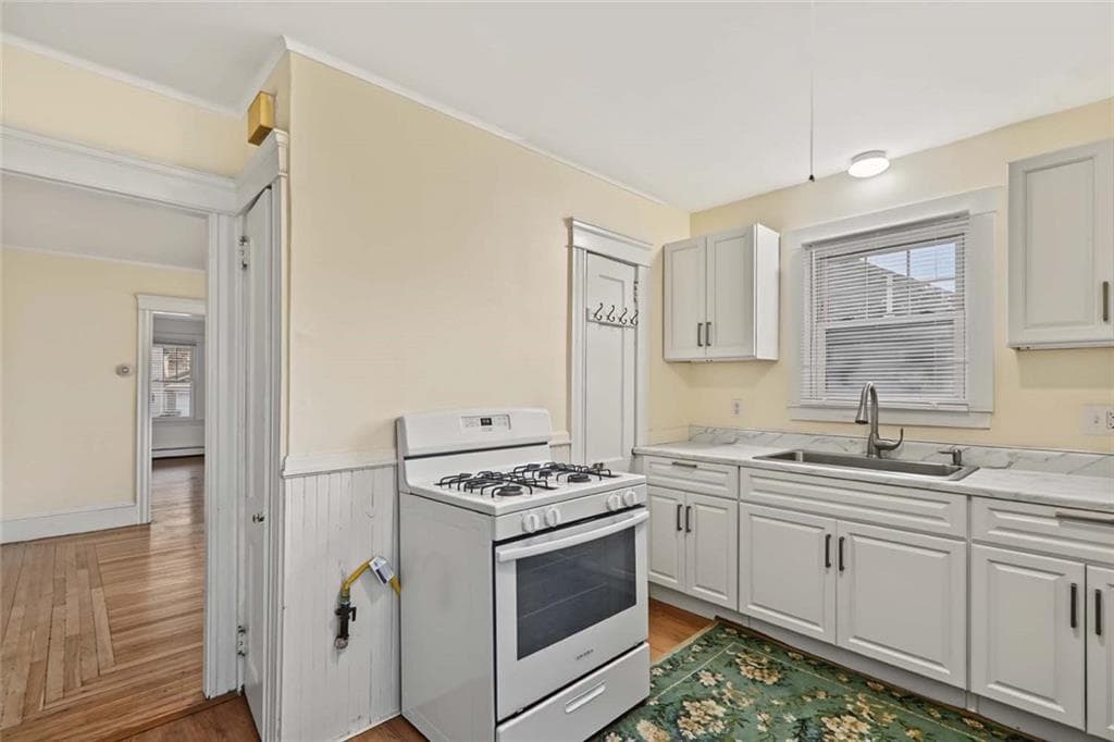 Multi Family at 169 171 Tenth Street, Providence, photo 9 of 37