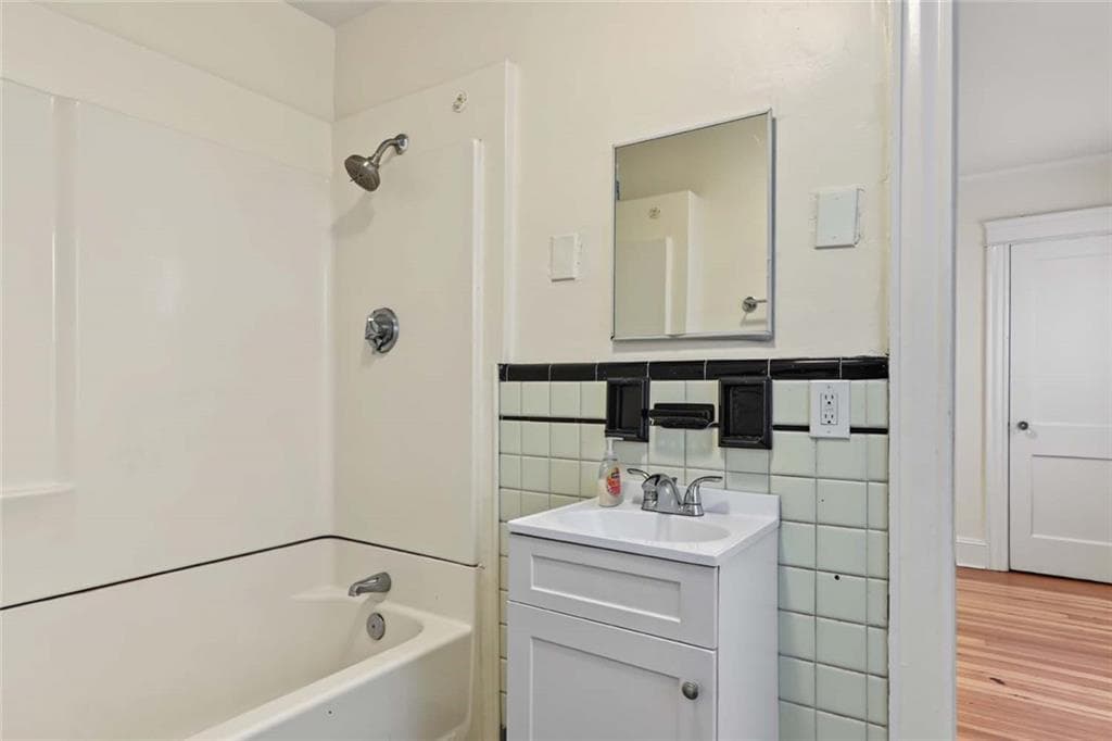 Multi Family at 169 171 Tenth Street, Providence, photo 15 of 37