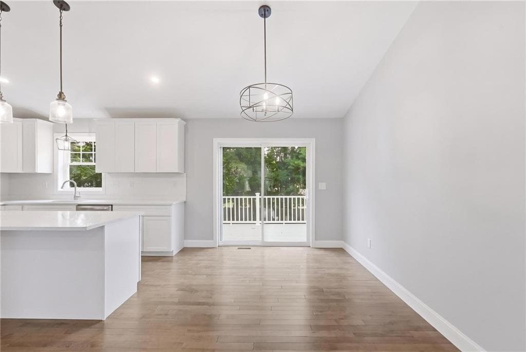 Single Family Residence at 27 MELODY Lane, Johnston, photo 6 of 16