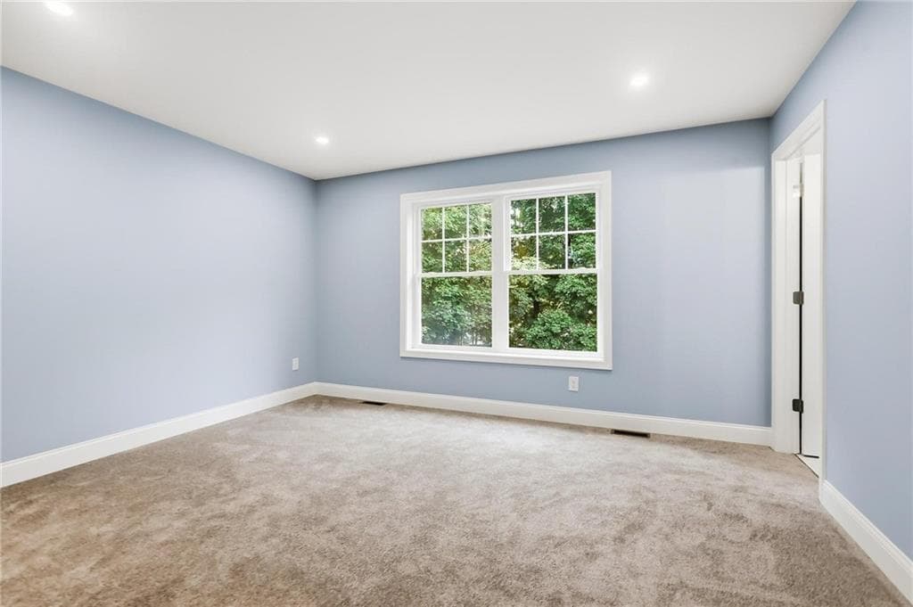 Single Family Residence at 27 MELODY Lane, Johnston, photo 7 of 16