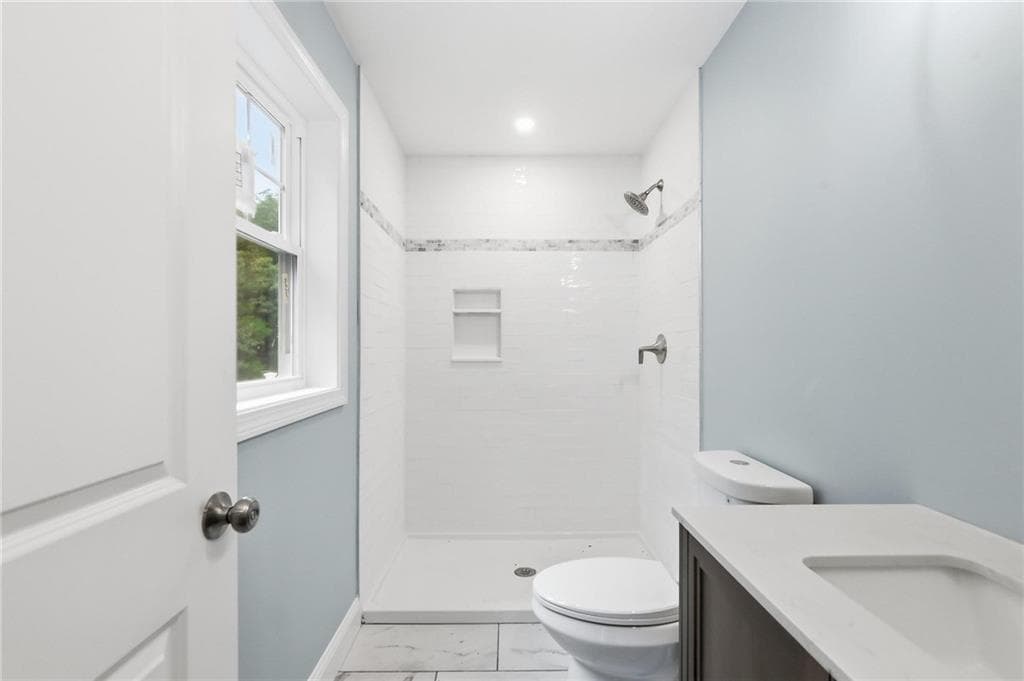 Single Family Residence at 27 MELODY Lane, Johnston, photo 10 of 16