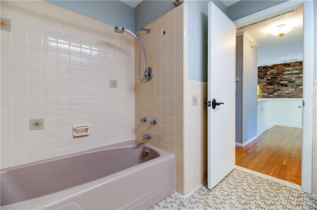 Single Family Residence at 576 Moose Hill Street, Sharon, photo 13 of 30