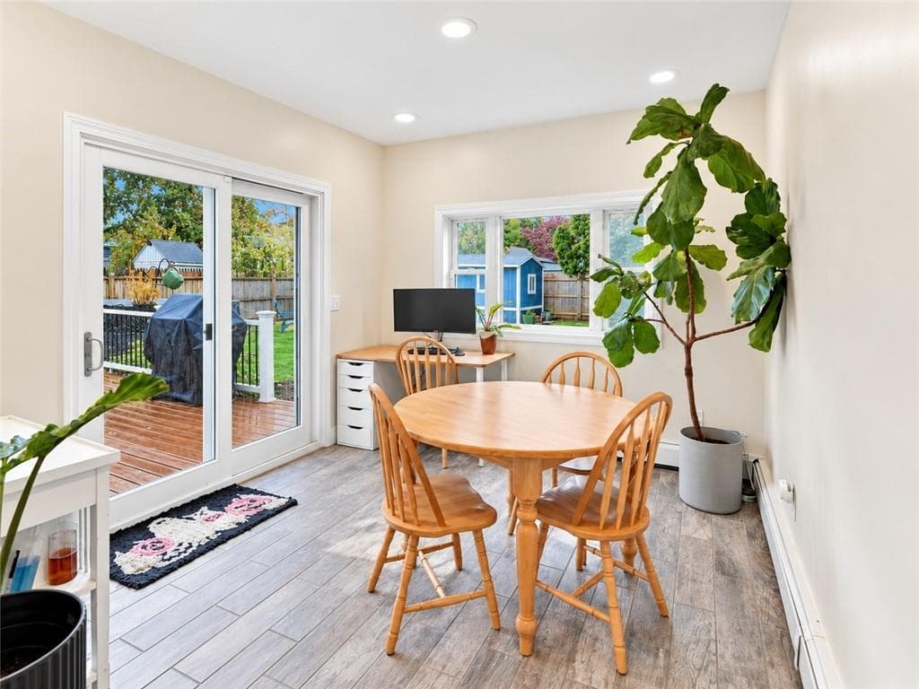 Single Family Residence at 329 Maple Street, Warwick, photo 10 of 32