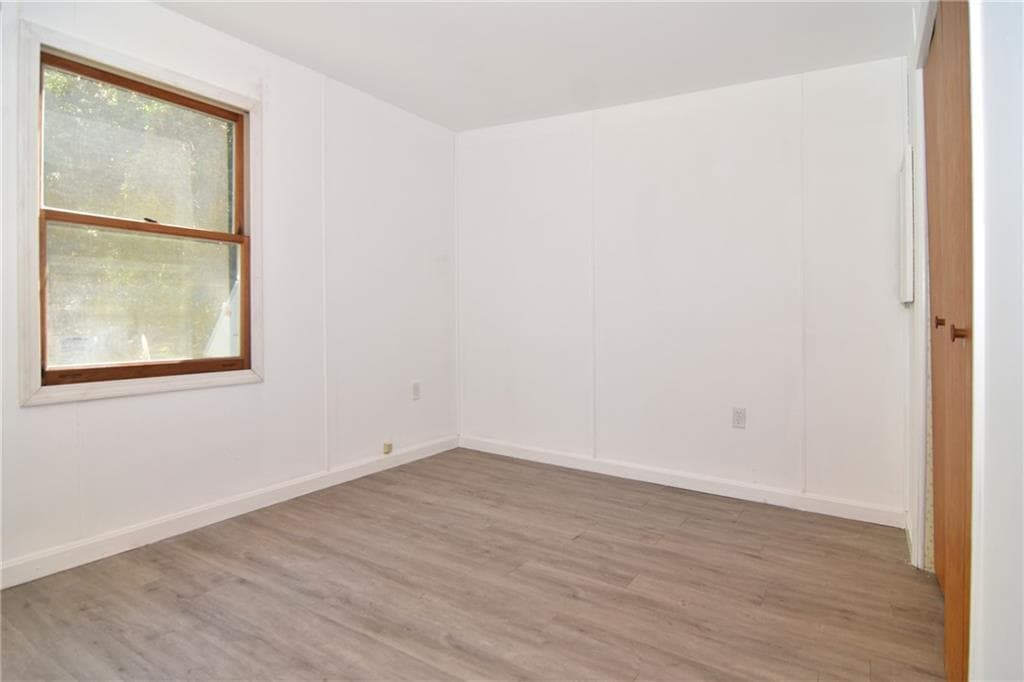 Single Family Residence at 13 Comfort Lane, South Kingstown, photo 19 of 25