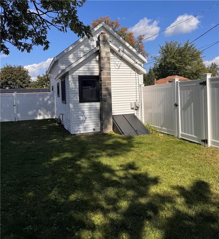 Single Family Residence at 82 Middle Street, East Providence, photo 6 of 24