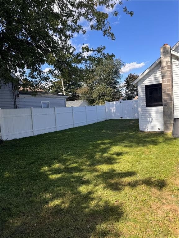 Single Family Residence at 82 Middle Street, East Providence, photo 7 of 24