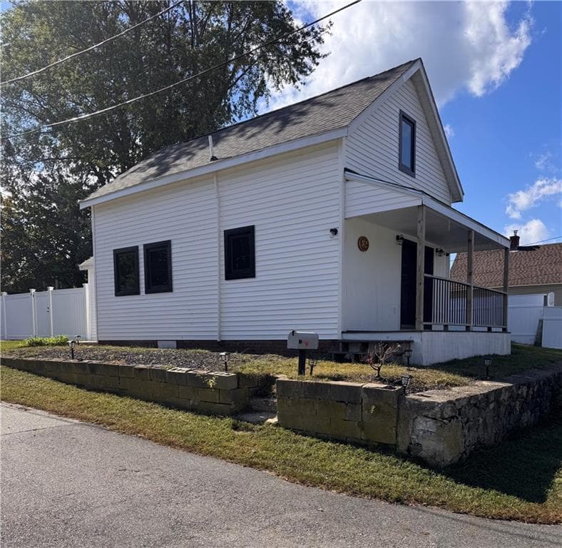 Single Family Residence at 82 Middle Street, East Providence, photo 3 of 24
