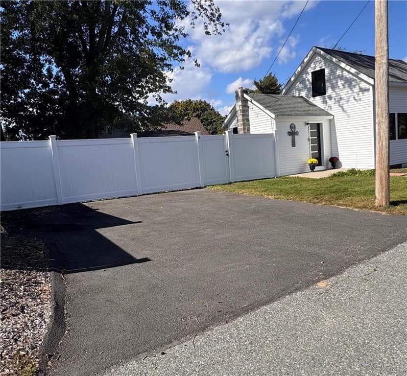 Single Family Residence at 82 Middle Street, East Providence, photo 5 of 24