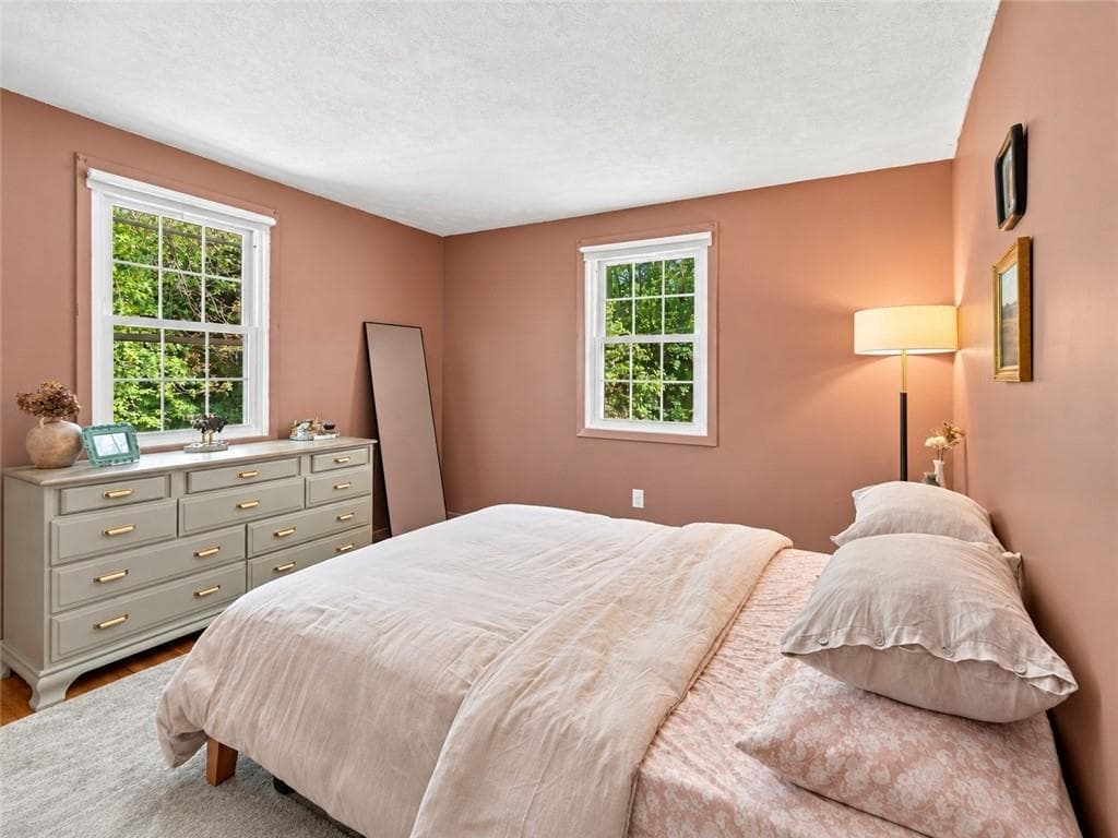 Single Family Residence at 32 San Miguel Drive, Bristol, photo 14 of 40