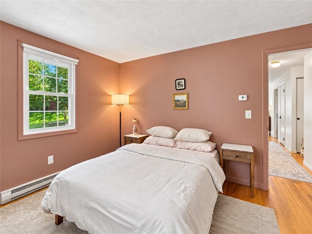 Single Family Residence at 32 San Miguel Drive, Bristol, photo 15 of 40