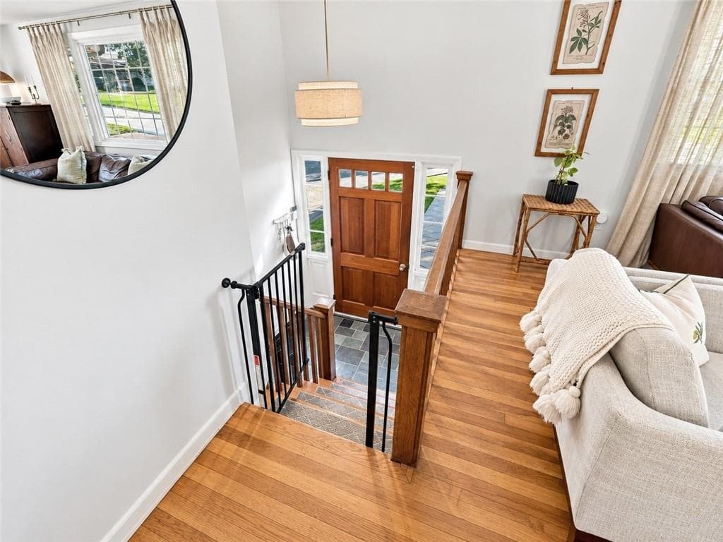 Single Family Residence at 32 San Miguel Drive, Bristol, photo 21 of 40