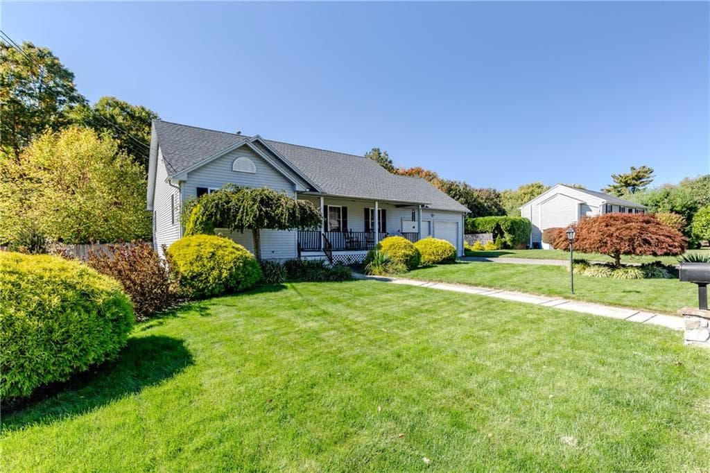Single Family Residence at 15 Primrose Drive, Cranston, photo 2 of 40