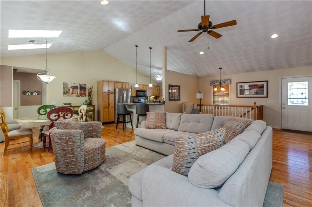 Single Family Residence at 15 Primrose Drive, Cranston, photo 7 of 40