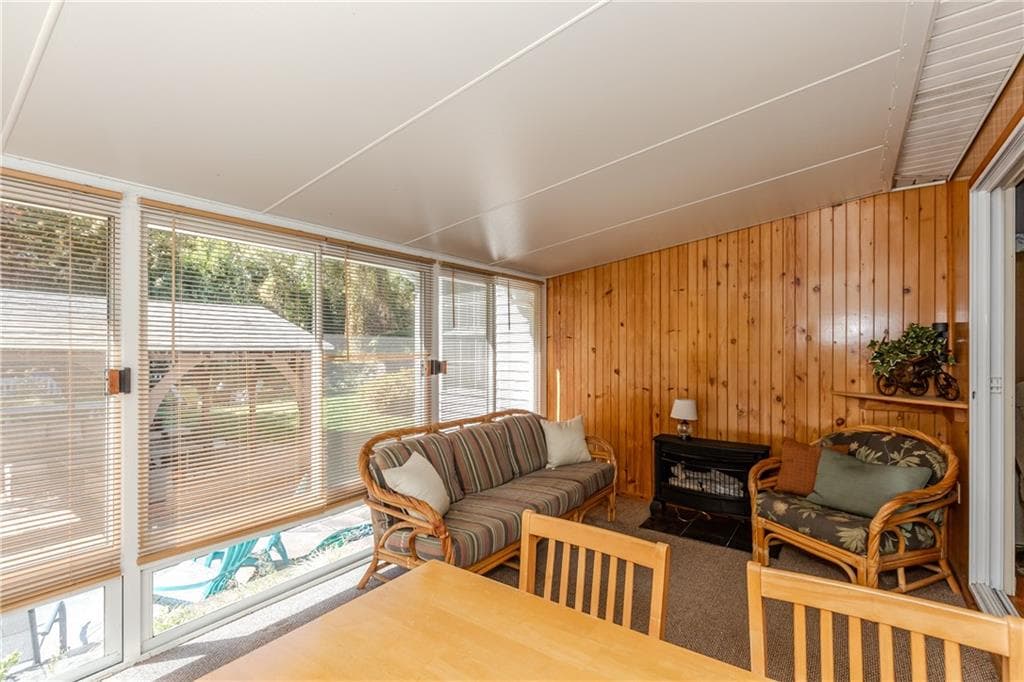 Single Family Residence at 15 Primrose Drive, Cranston, photo 28 of 40