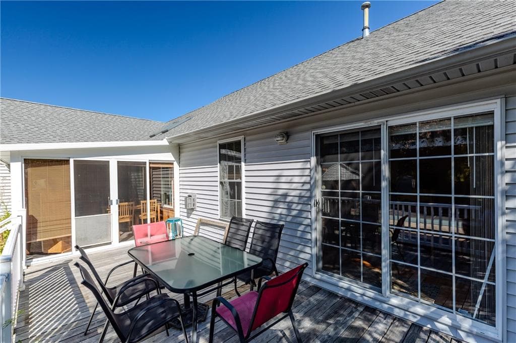 Single Family Residence at 15 Primrose Drive, Cranston, photo 30 of 40