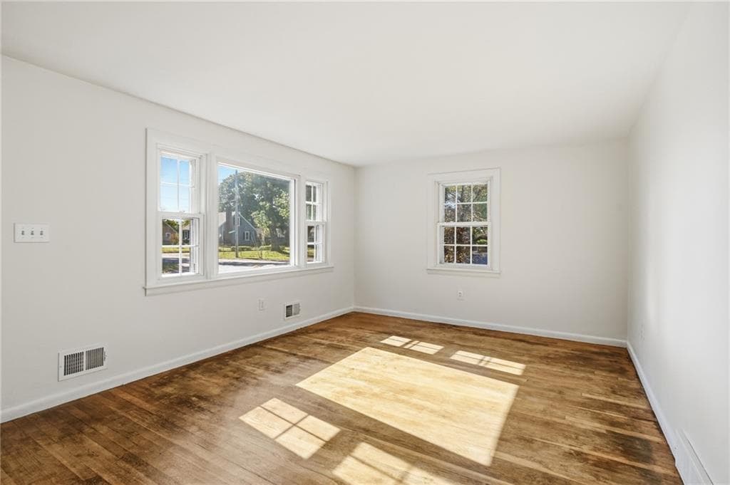 Single Family Residence at 165 Adrian Street, Warwick, photo 3 of 25