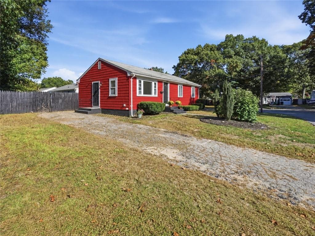 Single Family Residence at 165 Adrian Street, Warwick, photo 25 of 25