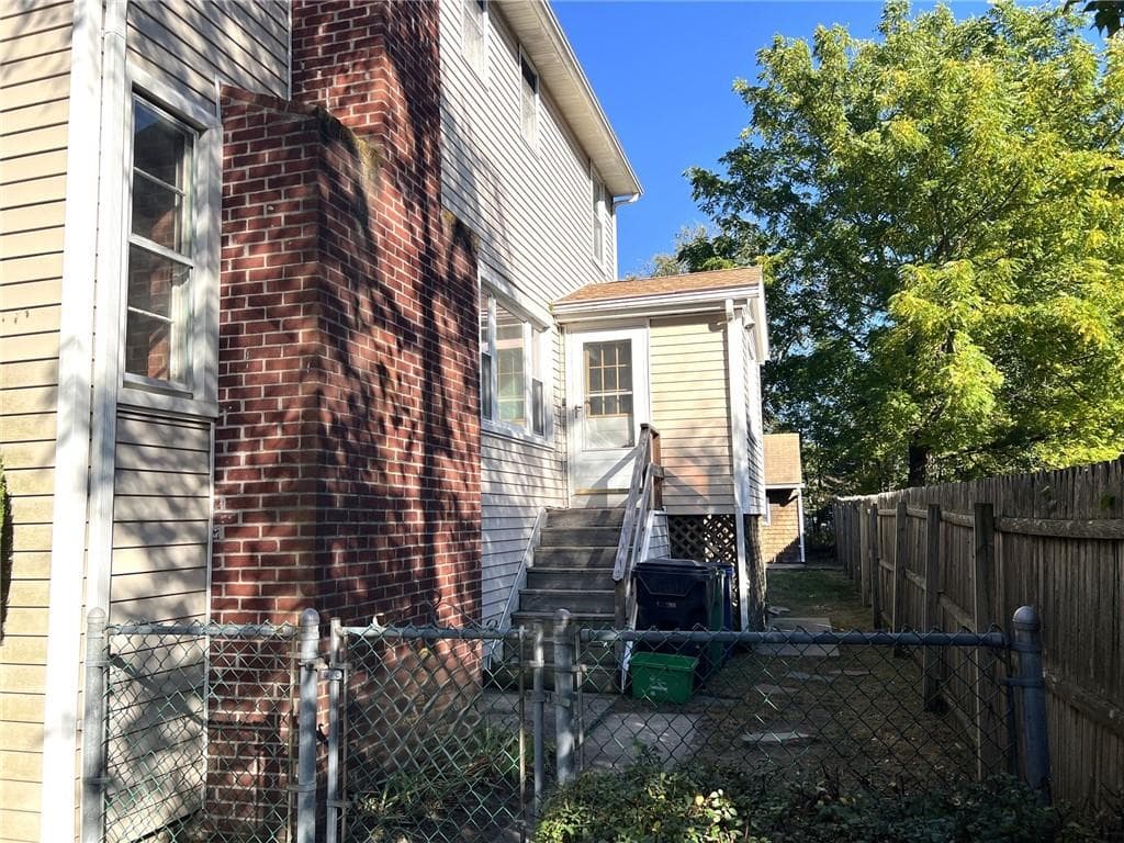 Single Family Residence at 46 Errol Street, Warwick, photo 4 of 49