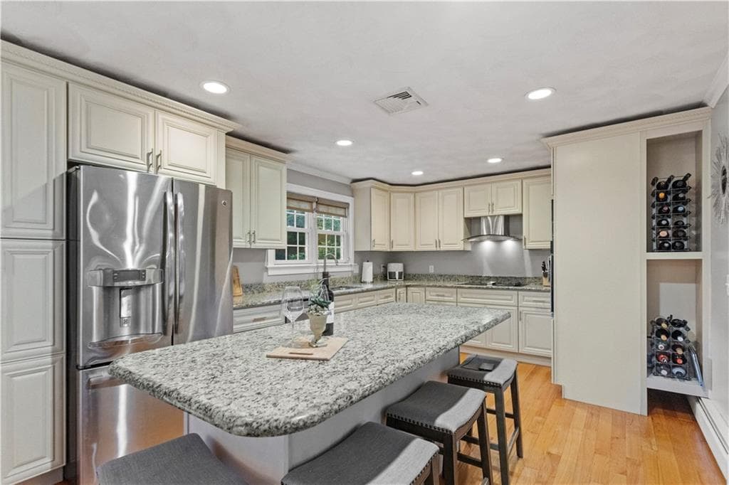 Single Family Residence at 22 Gilbert Stuart Drive, Warwick, photo 9 of 34