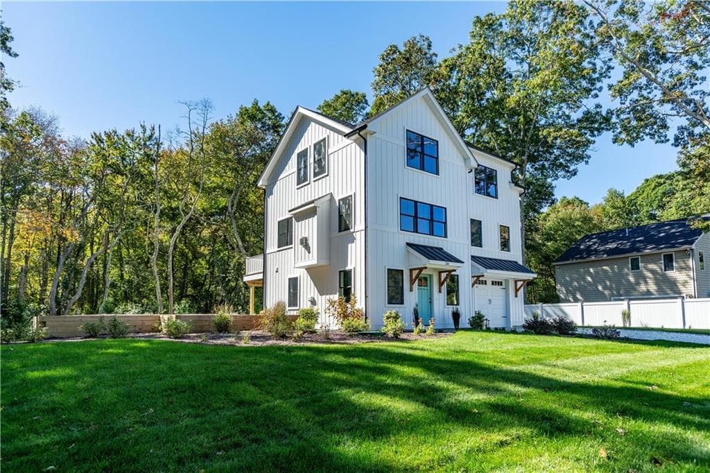 Single Family Residence at 216 South Pier Road, Narragansett, photo 5 of 50