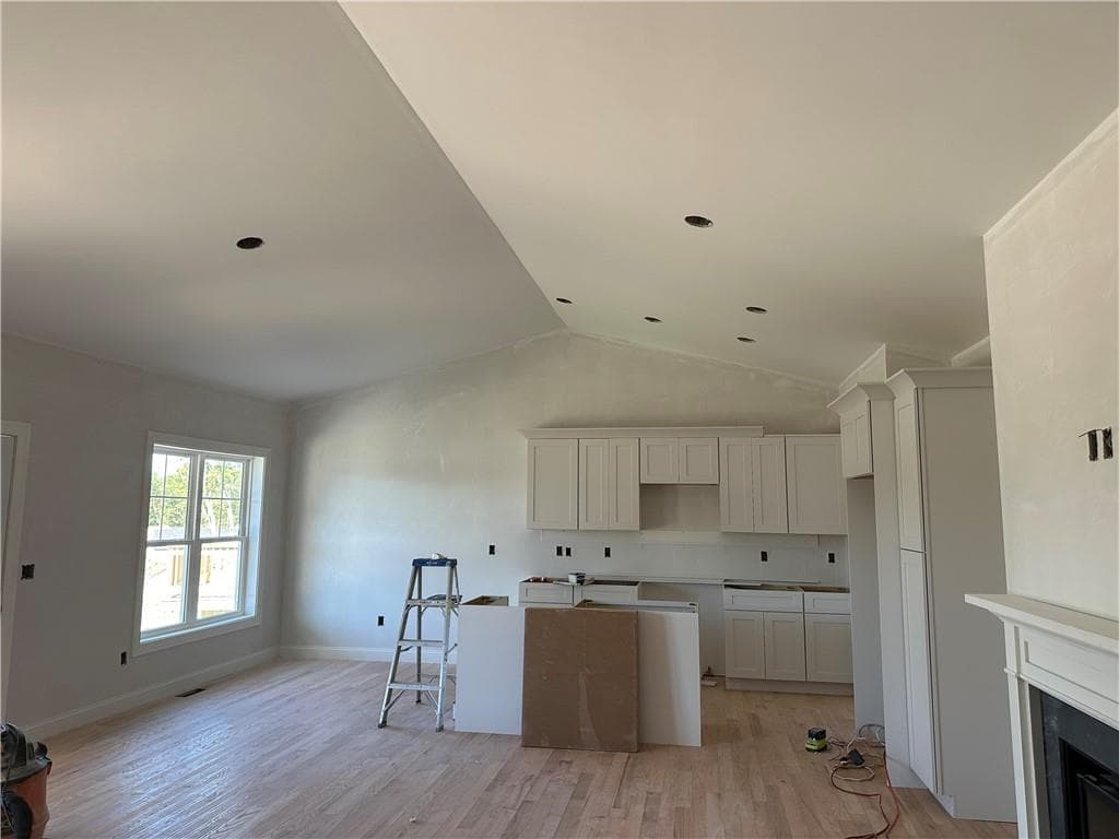 Single Family Residence at 7 Wyndham Way, North Kingstown, photo 5 of 12