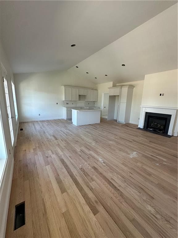 Single Family Residence at 7 Wyndham Way, North Kingstown, photo 9 of 12