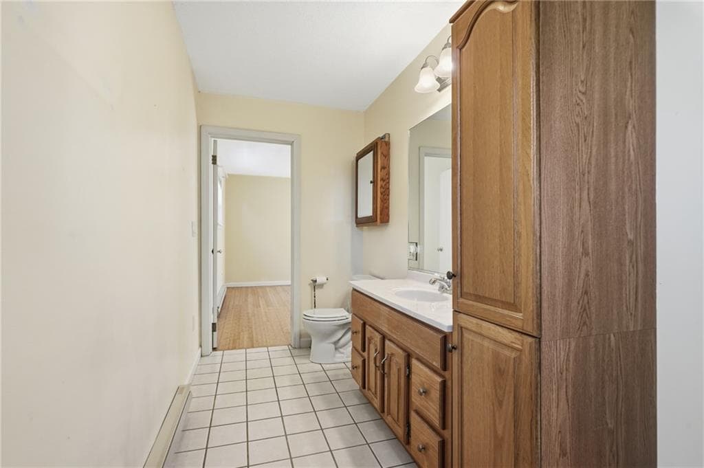 Single Family Residence at 2 Surrey Drive, Westerly, photo 27 of 36