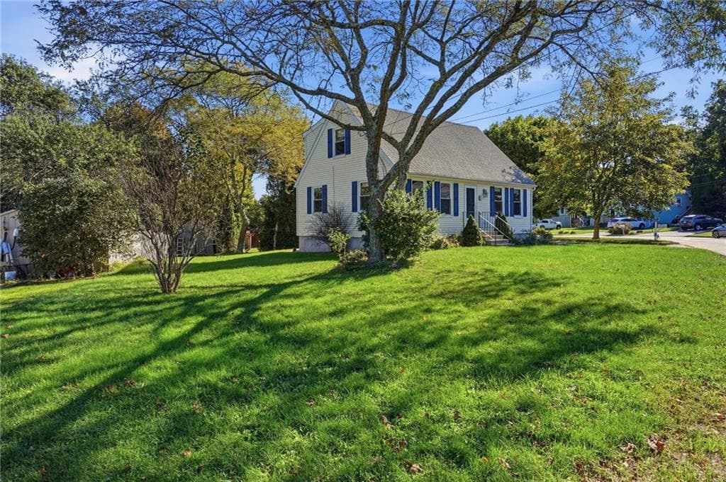 Single Family Residence at 2 Surrey Drive, Westerly, photo 2 of 36