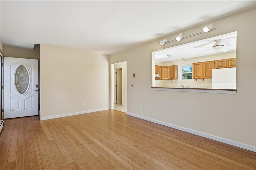 Single Family Residence at 2 Surrey Drive, Westerly, photo 7 of 36
