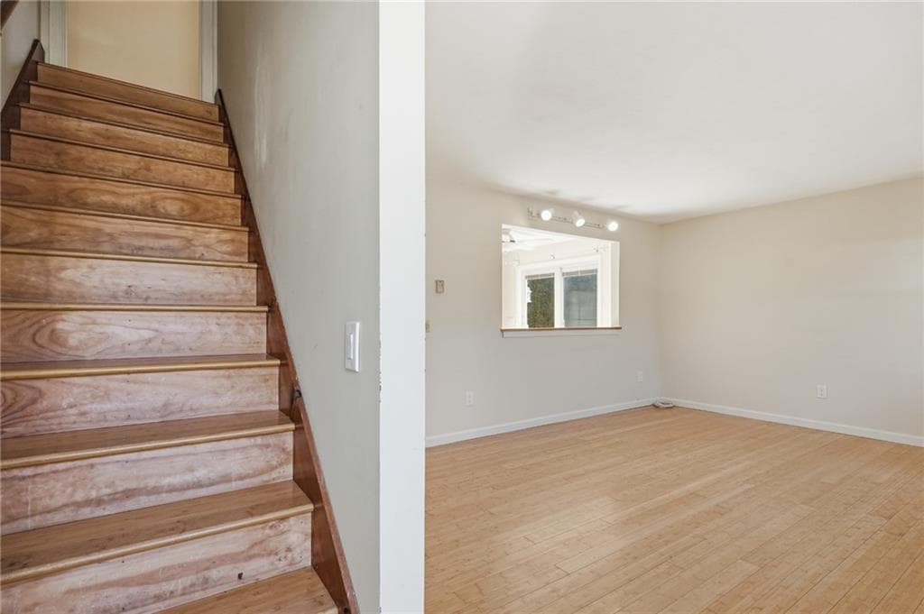 Single Family Residence at 2 Surrey Drive, Westerly, photo 21 of 36