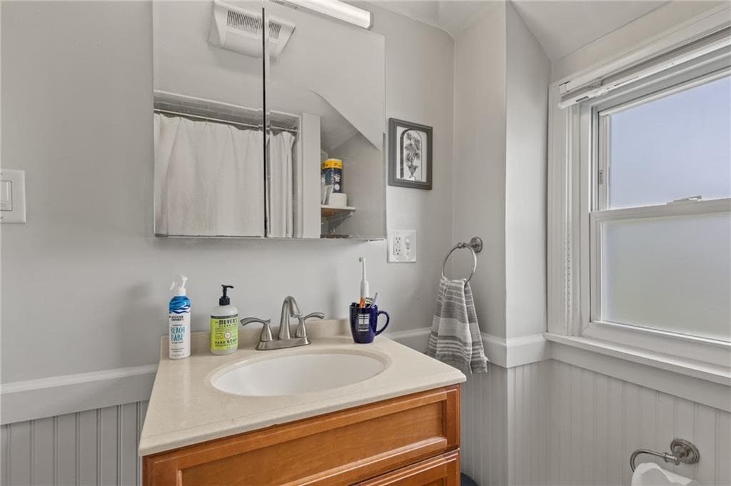 Multi Family at 130 elmgrove Avenue, Providence, photo 38 of 42