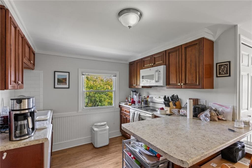 Multi Family at 130 elmgrove Avenue, Providence, photo 33 of 42