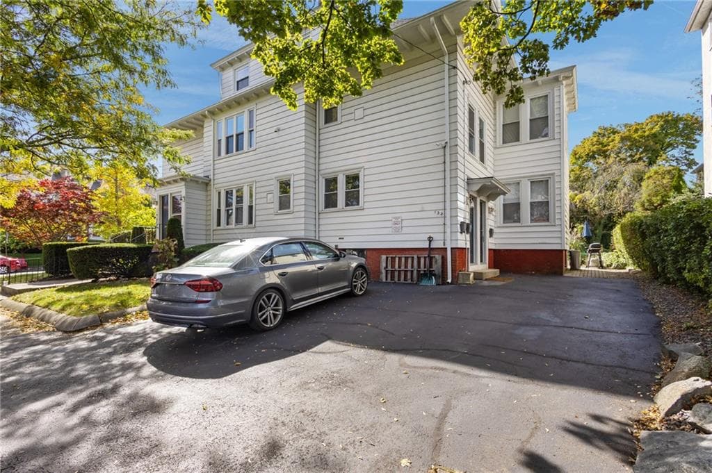 Multi Family at 130 elmgrove Avenue, Providence, photo 40 of 42