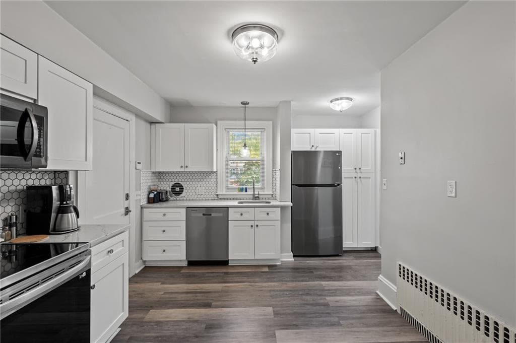 Multi Family at 130 elmgrove Avenue, Providence, photo 4 of 42