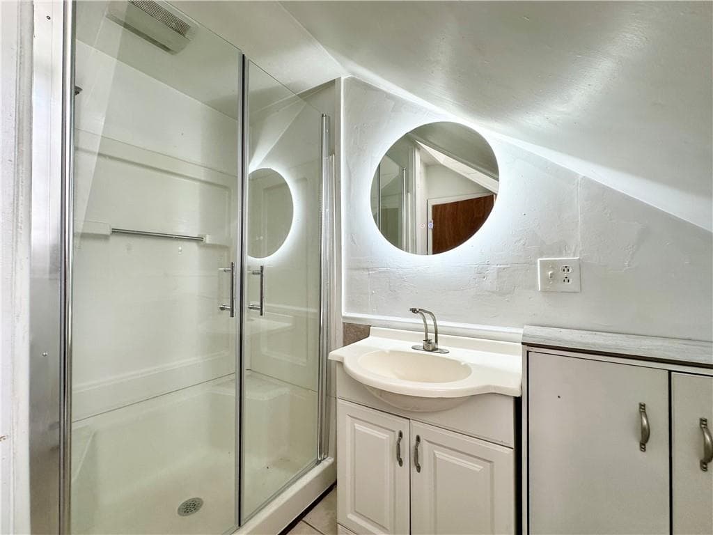 Multi Family at 137 Sutton Street, Providence, photo 9 of 46