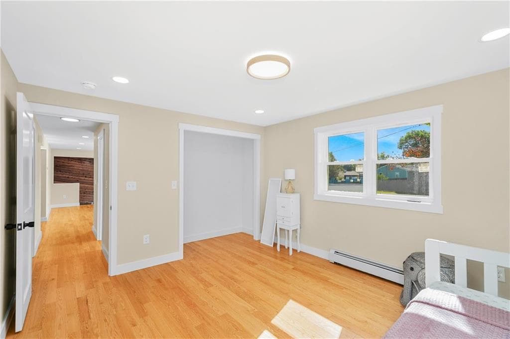 Single Family Residence at 327 Shamrock Drive, Warwick, photo 17 of 29