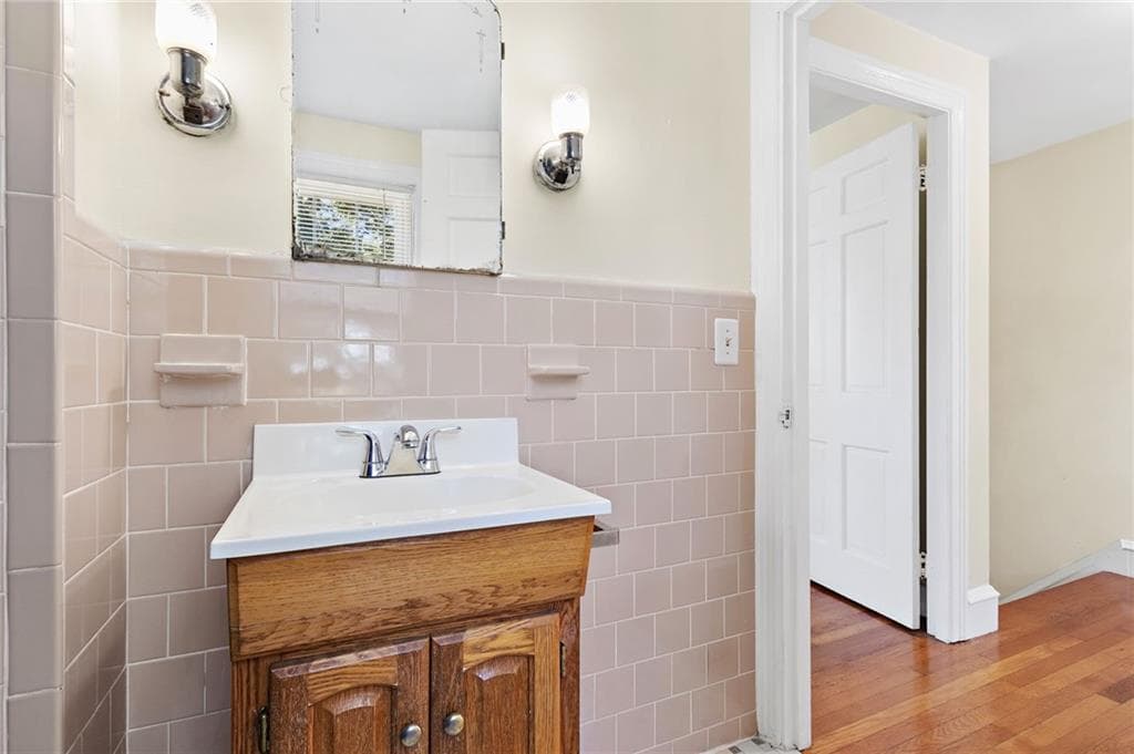Single Family Residence at 706 High Street, Cumberland, photo 24 of 34