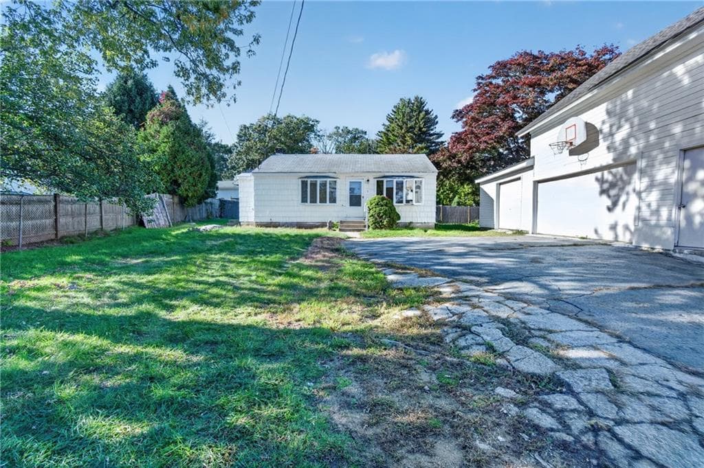 Single Family Residence at 7 BELVEDERE Street, Johnston, photo 4 of 29