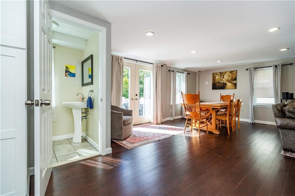 Single Family Residence at 925 Cedar Swamp Road, Warwick, photo 15 of 37