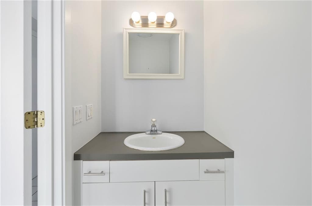 Condominium at 9 Poppasquash Road, Bristol, photo 27 of 49