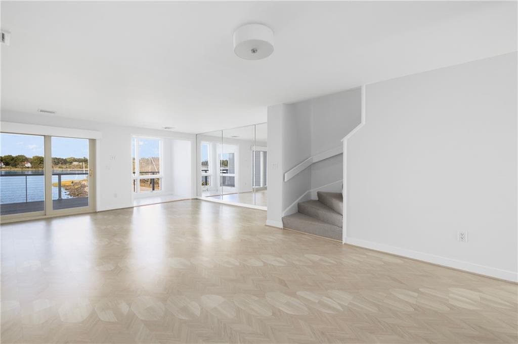 Condominium at 9 Poppasquash Road, Bristol, photo 9 of 49