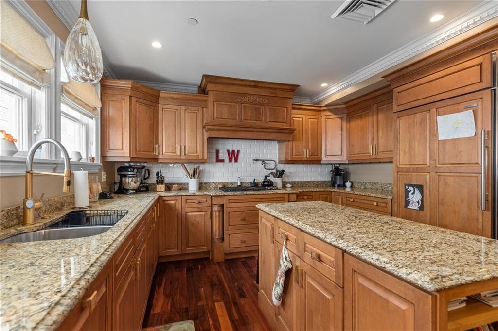 Condominium at 26 Brown and Howard Wharf UNIT 206, Newport, photo 14 of 45