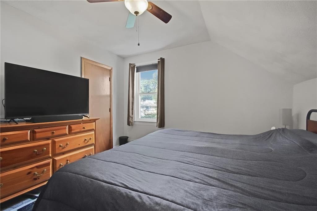 Multi Family at 12 14 Mount Pleasant View Avenue, Cumberland, photo 37 of 50