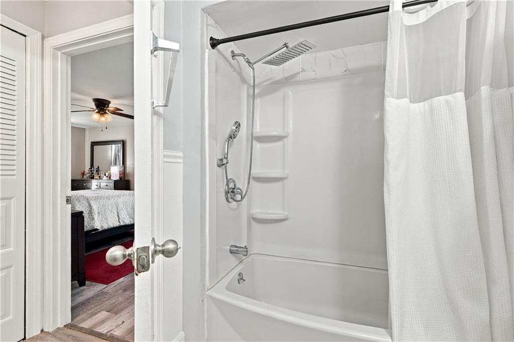Condominium at 300 Smithfield Road UNIT 1-5, North Providence, photo 16 of 20